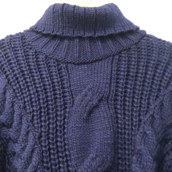 Navy turtleneck knit sweater - Picture 2 of 4